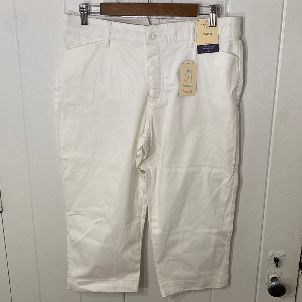 St. John's Bay Secretly Slender Mid Rise Easy Fit‎ White Capri Jeans 12 NEW